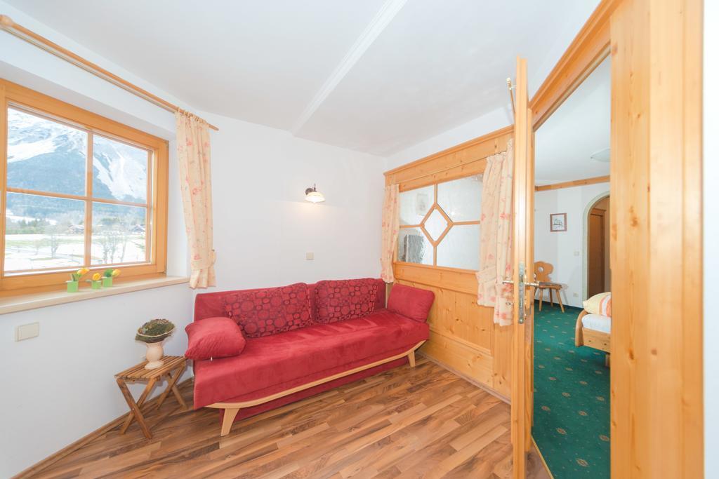 Landhaus Kirchgasser Рамзау ам Дахщайн Стая снимка